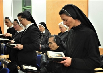 01-02 posveceni zivot os5 01-02 posveceni zivot os5