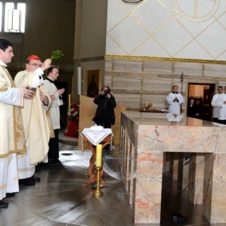 Kardinal Josip Bozanić posvetio novi oltar u uređenom svetištu crkve sv. Blaža