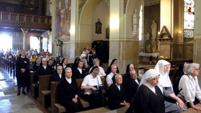 Meeting of Notre Dame Congregations with common roots