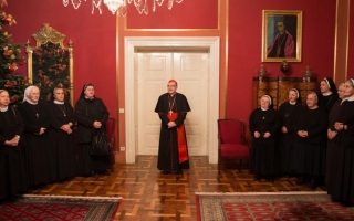 Predbožićni susret zagrebačkog nadbiskupa kardinala Josipa Bozanića s redovnicama